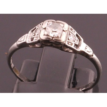 Lovely c1930's Diamond Ring